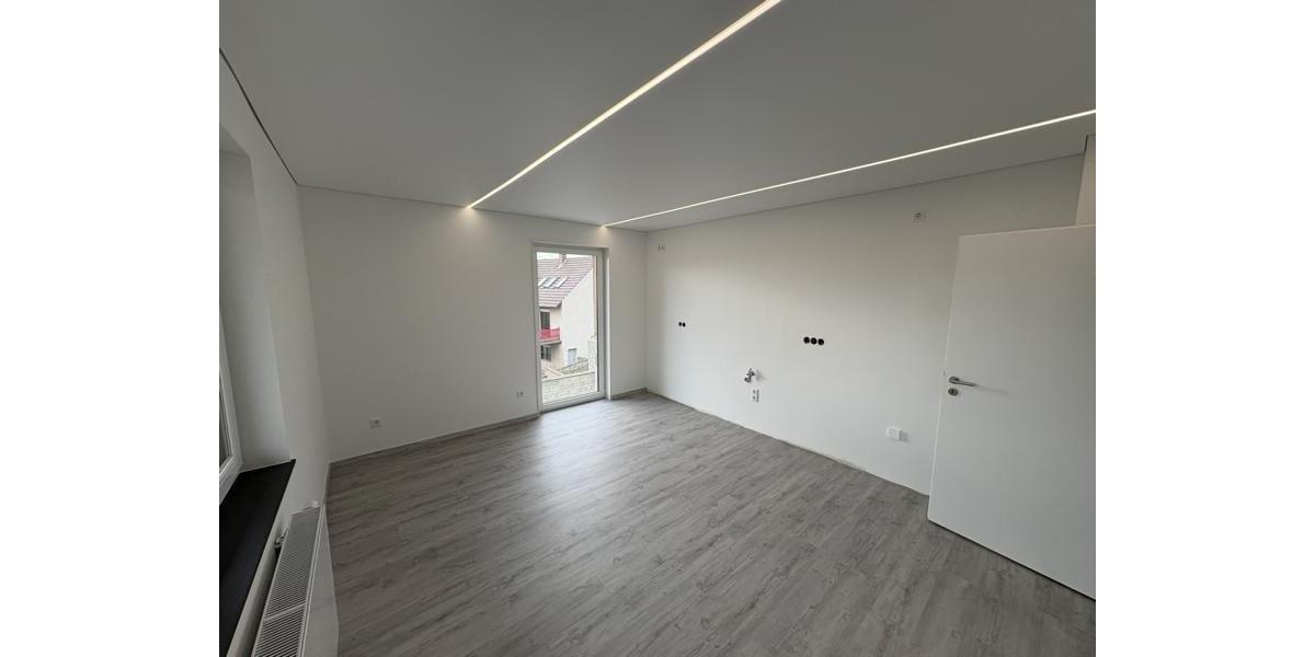 Etagenwohnung Hohenroth - 3.5 Zimmer, 101 m&sup2;, 1.050&euro; | Angebot:26566533