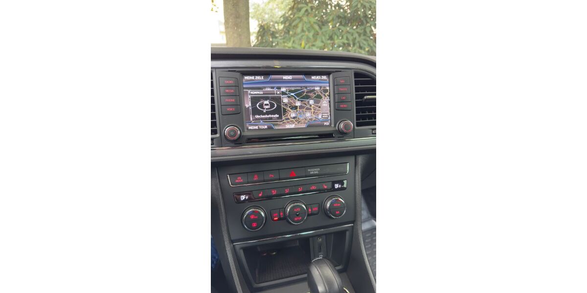 Seat Leon 136.000 km 14.800 &euro; Schweinfurt 97422