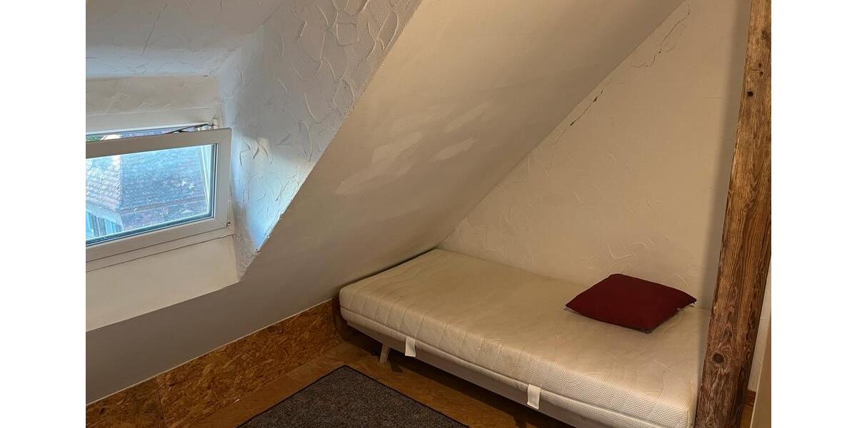 Etagenwohnung Schweinfurt Gartenstadt - 4 Zimmer, 25 m&sup2;, 300&euro; | Angebot:25964189