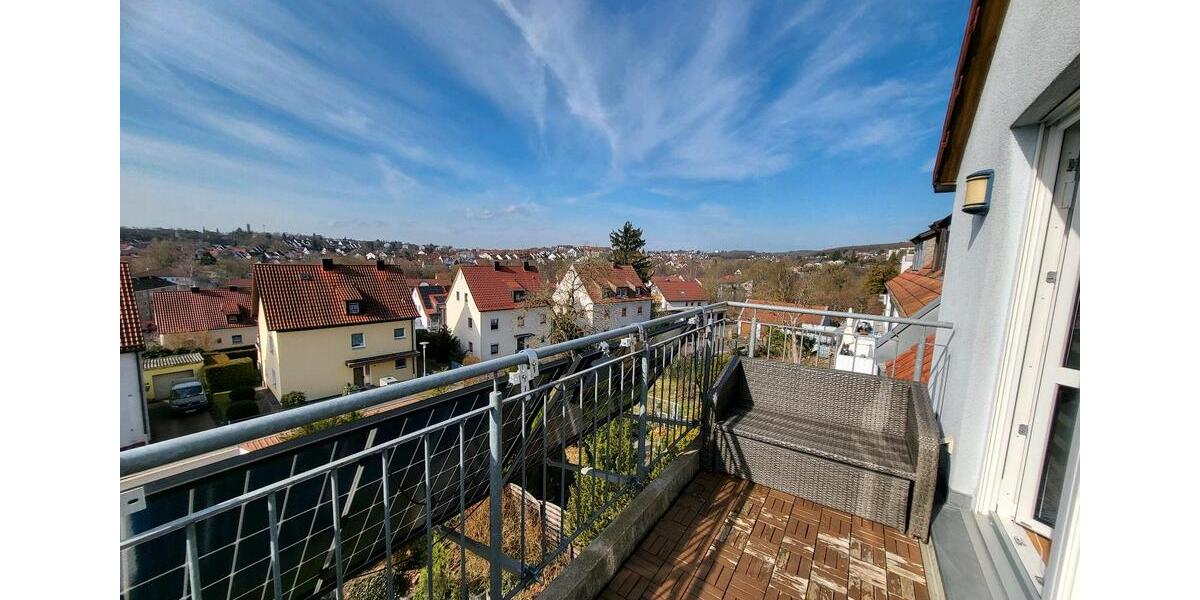 Dachgeschoßwohnung Schweinfurt Haardt - 4 Zimmer, 92 m&sup2;, 275.000&euro; | Angebot:25303527