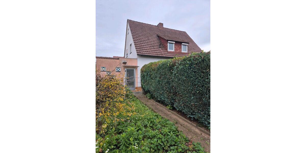 Einfamilienhaus Gerolzhofen - 5 Zimmer, 123 m&sup2;, 250.000&euro; | Angebot:25917862