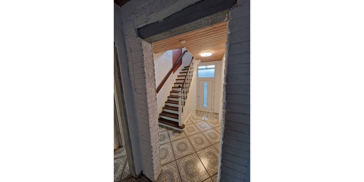 Einfamilienhaus Niederwerrn - 6 Zimmer, 129 m&sup2;, 250.000&euro; | Angebot:25664866