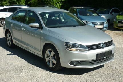 VW Jetta 54.419 km 9.990 &euro; Estenfeld bei Würzburg 97230