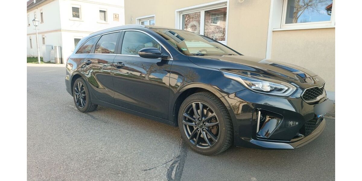 Kia ceed Sportswagon 113.000 km 16.900 &euro; Niederwerrn 97464