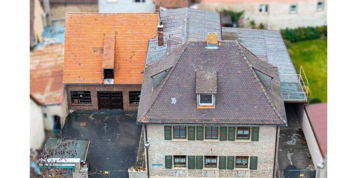 Mehrfamilienhaus, Wohnhaus Volkach - 9 Zimmer, 212 m&sup2;, 397.000&euro; | Angebot:25737330