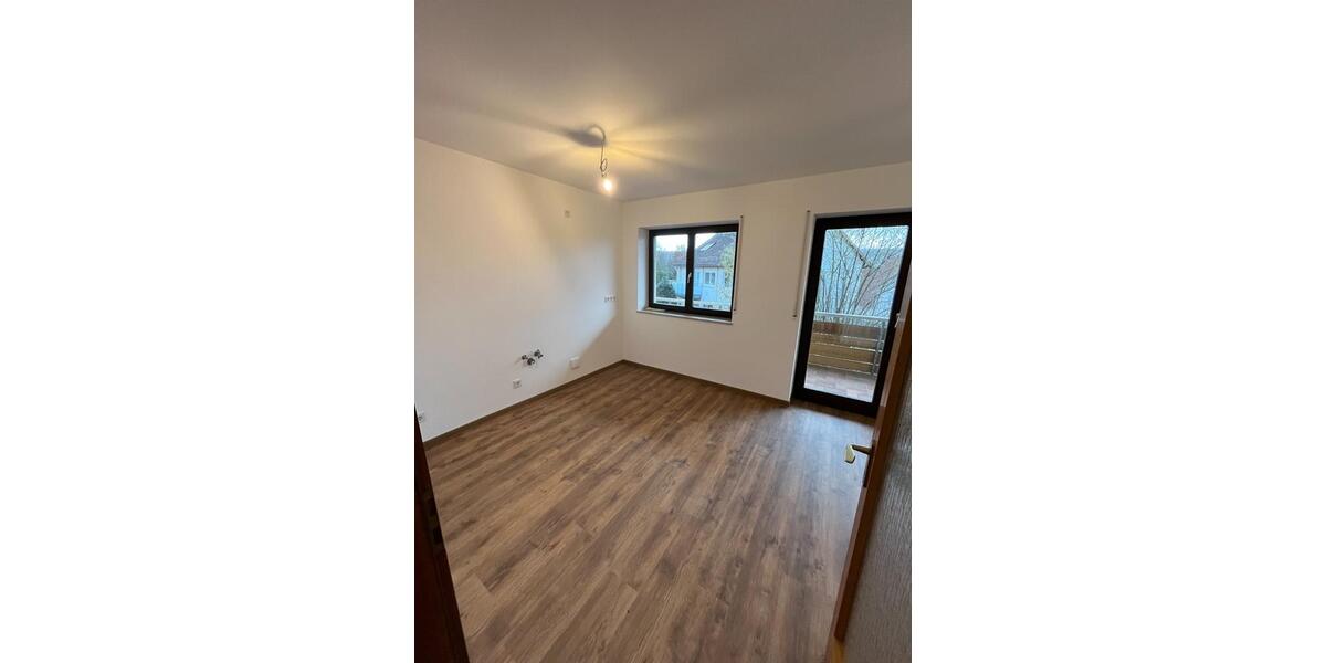 Etagenwohnung Bad Kissingen - 4 Zimmer, 115 m&sup2;, 1.200&euro; | Angebot:25637742