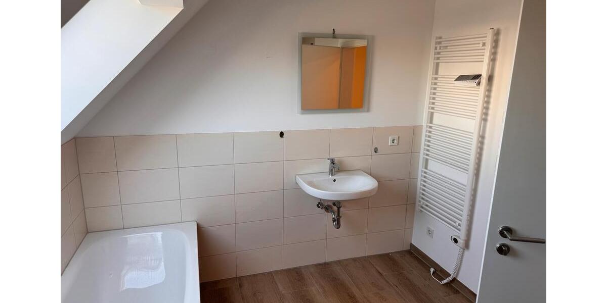 Doppelhaushälfte Hohenroth - 4.5 Zimmer, 122 m&sup2;, 1.195&euro; | Angebot:25845008