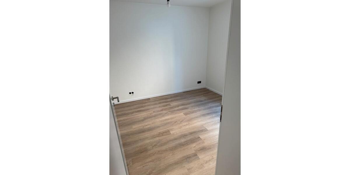 Erdgeschoßwohnung Dittelbrunn - 3 Zimmer, 83 m&sup2;, 1.050&euro; | Angebot:26640898