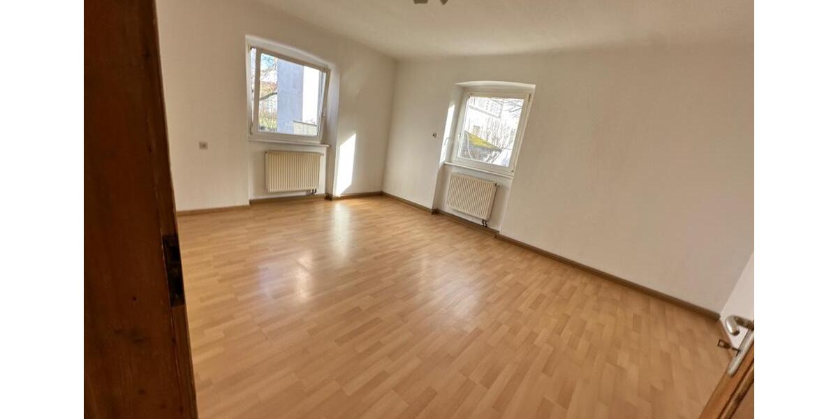 Hochparterre Gerolzhofen - 3 Zimmer, 78 m&sup2;, 675&euro; | Angebot:25291264