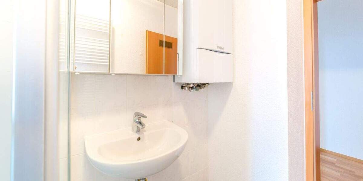 Etagenwohnung Schweinfurt Innenstadt - 2 Zimmer, 61 m&sup2;, 420&euro; | Angebot:25669911