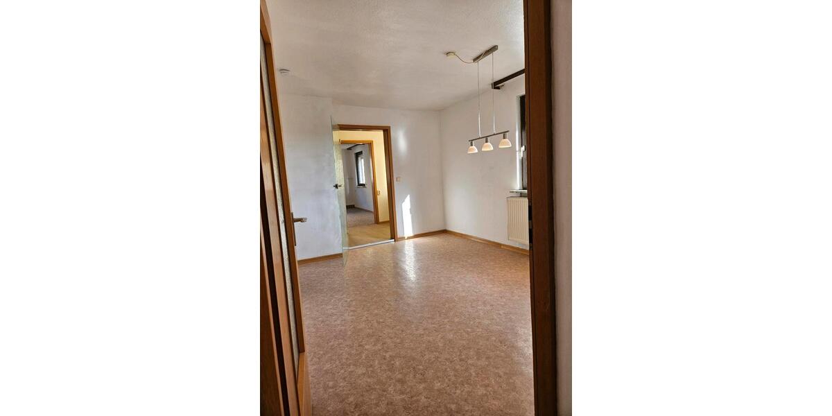 Maisonettenwohnung Hohenroth - 5 Zimmer, 96 m&sup2;, 950&euro; | Angebot:25792139