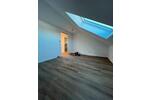 Dachgeschoßwohnung Knetzgau - 3 Zimmer, 70 m&sup2;, 700&euro; | Angebot:26045180