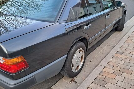 Mercedes-Benz 200 262.000 km 4.725 &euro; Gerolzhofen 97447