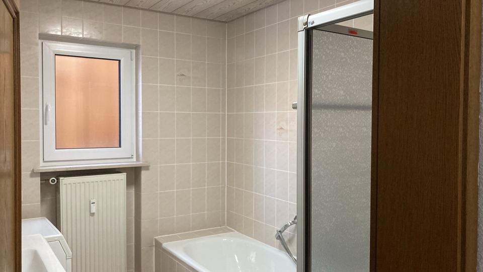 Erdgeschoßwohnung Sulzfeld - 4 Zimmer, 120 m&sup2;, 950&euro; | Angebot:25229438