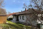 Wohnen mit Weitblick – schöner Bungalow mit Untergeschoss in ruhiger Feldrandlage - Bungalow Arnstein | Angebot:25838799