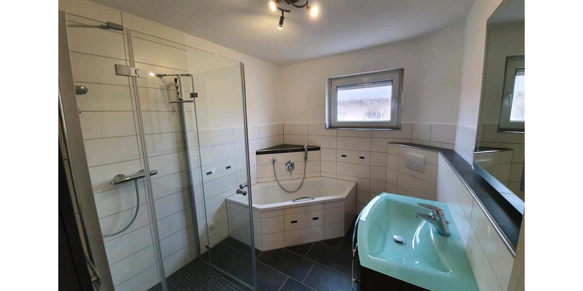 Maisonettenwohnung Bergrheinfeld - 4 Zimmer, 125 m&sup2;, 1.000&euro; | Angebot:25998895