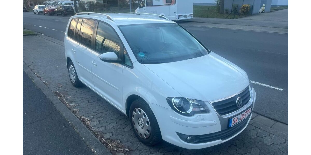 VW Touran 211.200 km 3.890 &euro; Schweinfurt 97422
