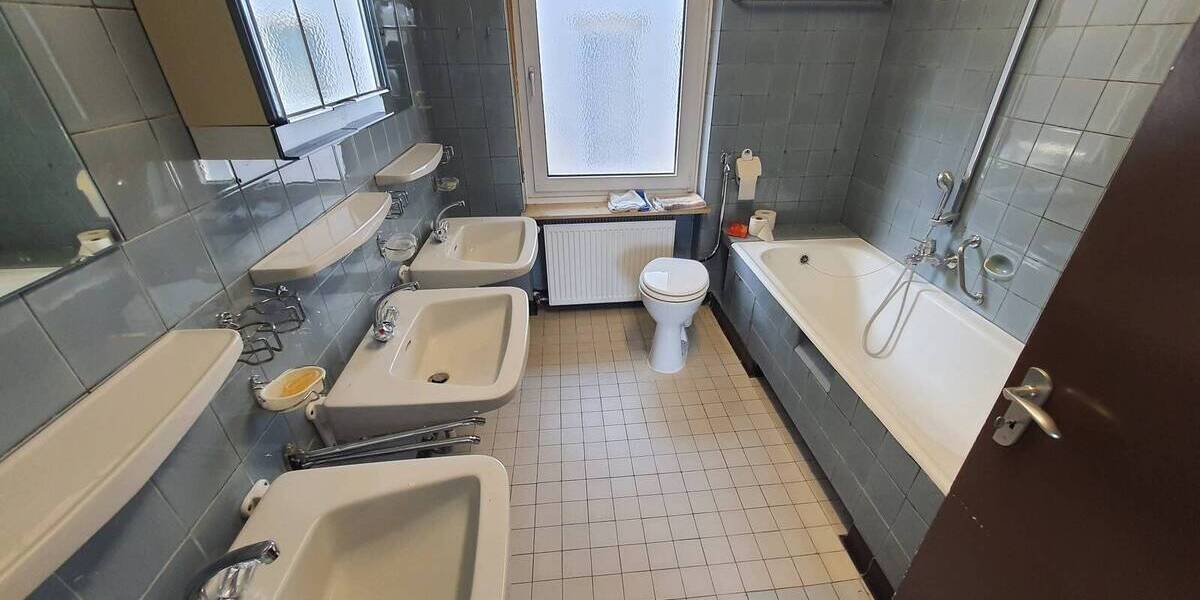 Einfamilienhaus Bad Kissingen - 8 Zimmer, 210 m&sup2;, 559.900&euro; | Angebot:25728102