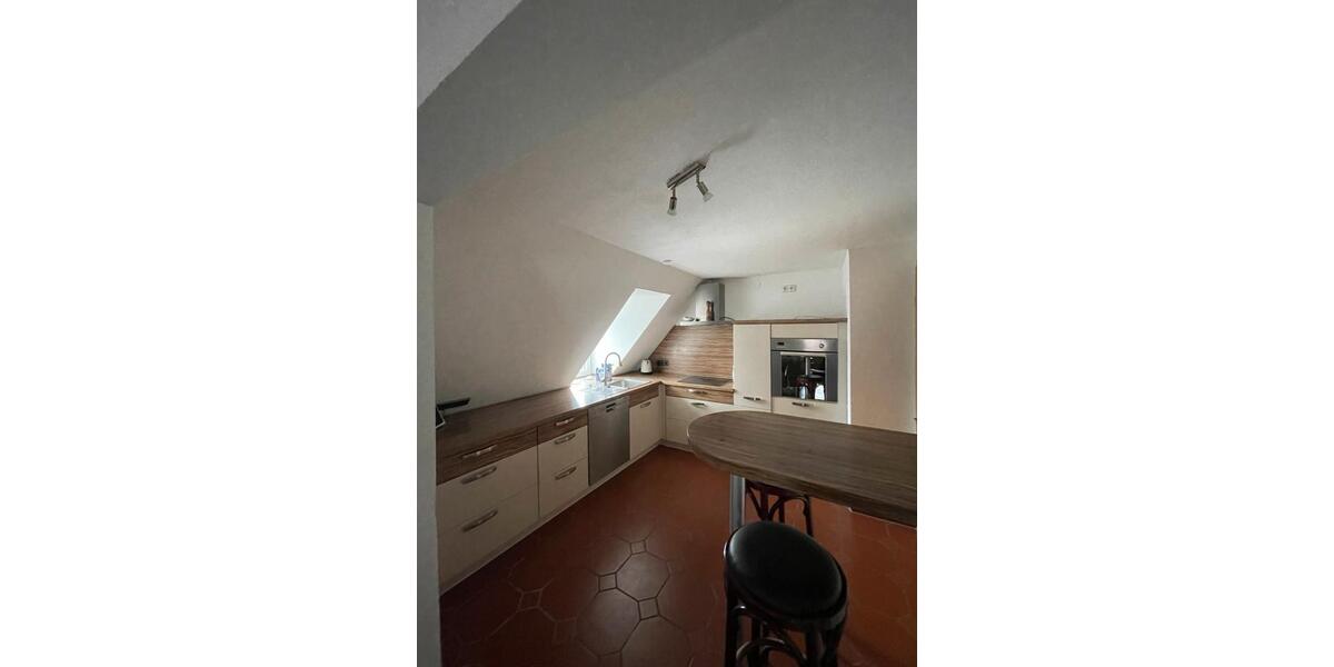 Dachgeschoßwohnung Haßfurt - 3 Zimmer, 120 m&sup2;, 800&euro; | Angebot:25449945