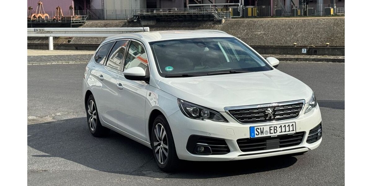 Peugeot 308 130.343 km 8.600 &euro; Gochsheim 97469
