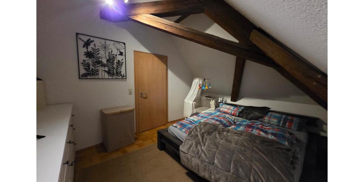 Dachgeschoßwohnung Haßfurt - 4 Zimmer, 86 m&sup2;, 780&euro; | Angebot:25512566
