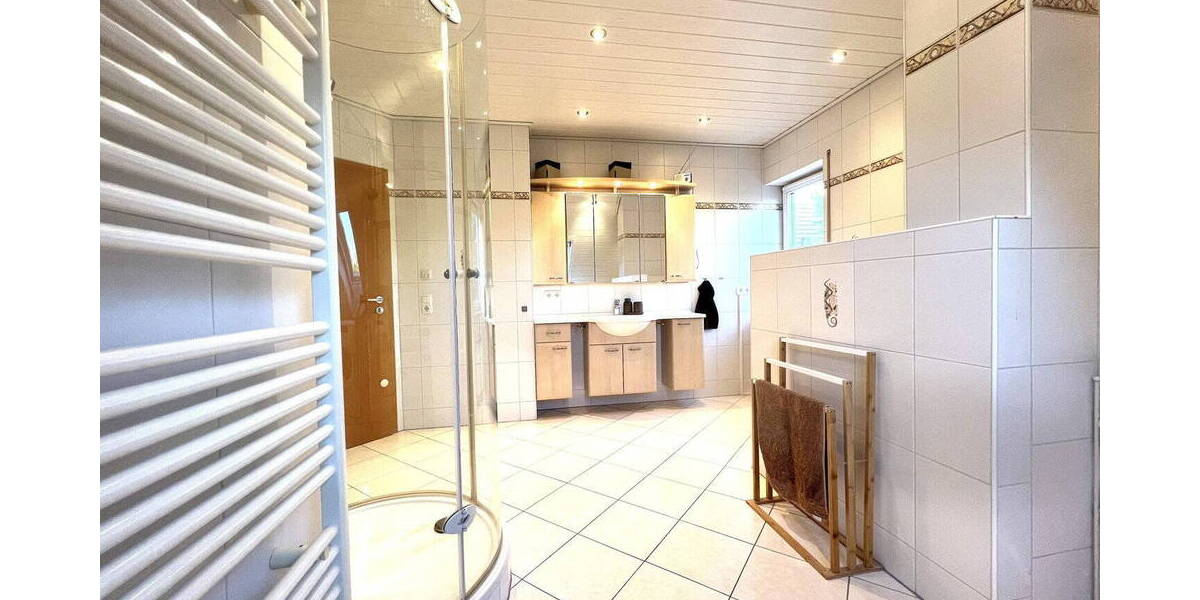 Einfamilienhaus Schweinfurt Nordöstlicher Stadtteil - 9 Zimmer, 188 m&sup2;, 749.000&euro; | Angebot:26148778