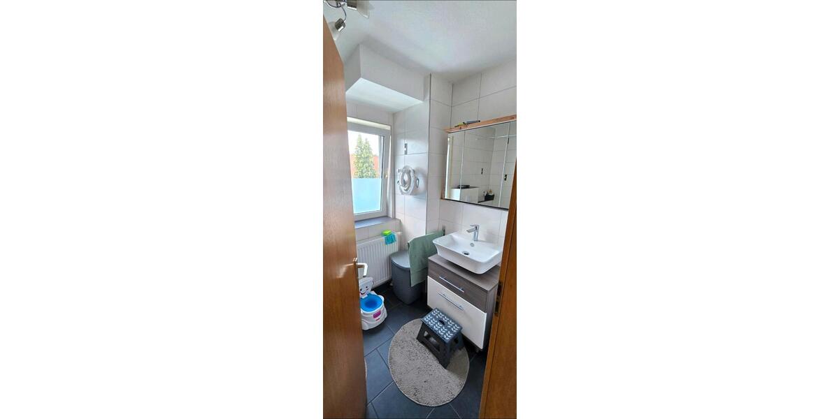 Etagenwohnung Niederwerrn - 3 Zimmer, 80 m&sup2;, 220.000&euro; | Angebot:27002270