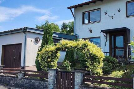 Haus Retzstadt - 8 Zimmer, 185 m&sup2;, 295.000&euro; | Angebot:25716350