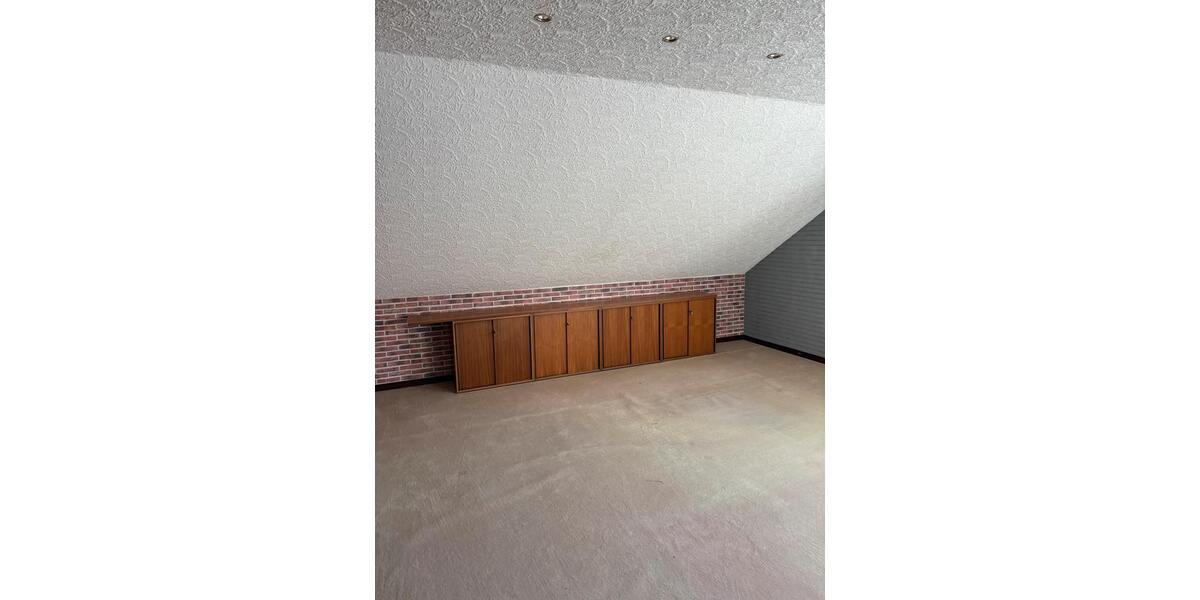 Etagenwohnung Hohenroth - 2 Zimmer, 70 m&sup2;, 1.300&euro; | Angebot:25784360