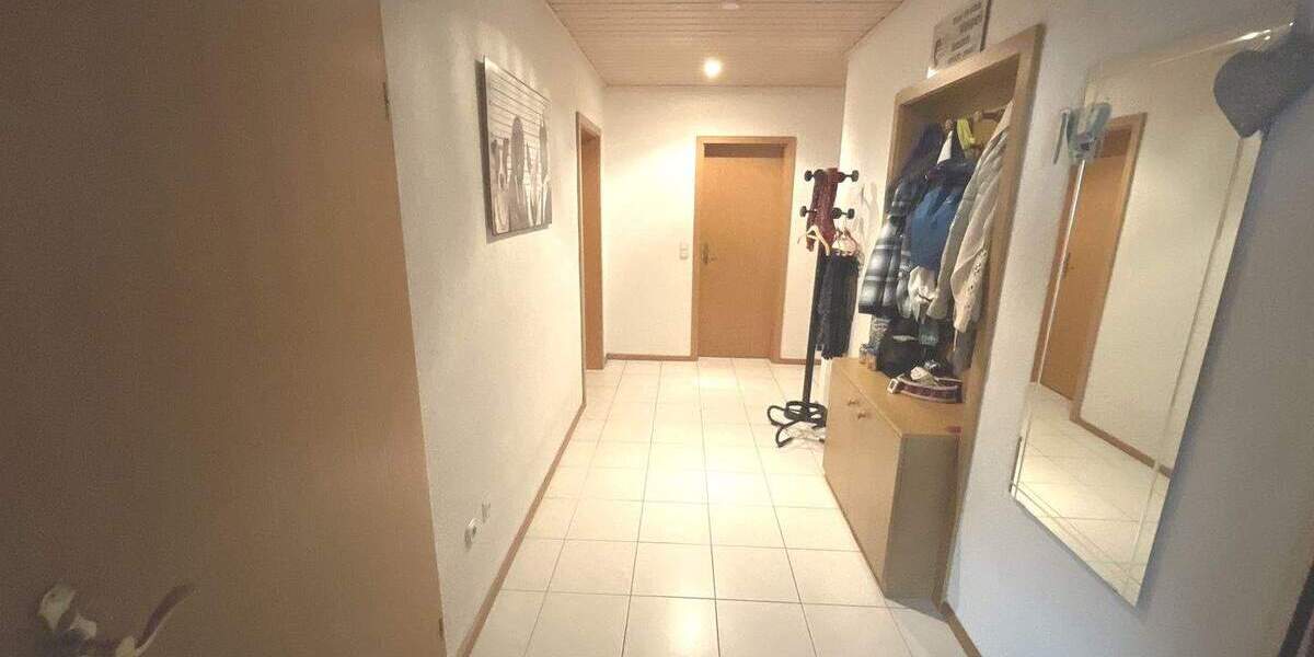 Mehrfamilienhaus, Wohnhaus Fuchsstadt - 8 Zimmer, 255 m&sup2;, 498.000&euro; | Angebot:25797456