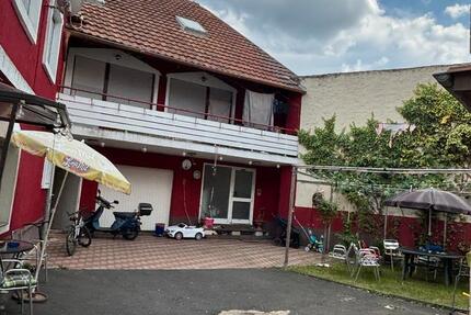 Haus Niederwerrn - 9 Zimmer, 243 m&sup2;, 420.000&euro; | Angebot:26942074