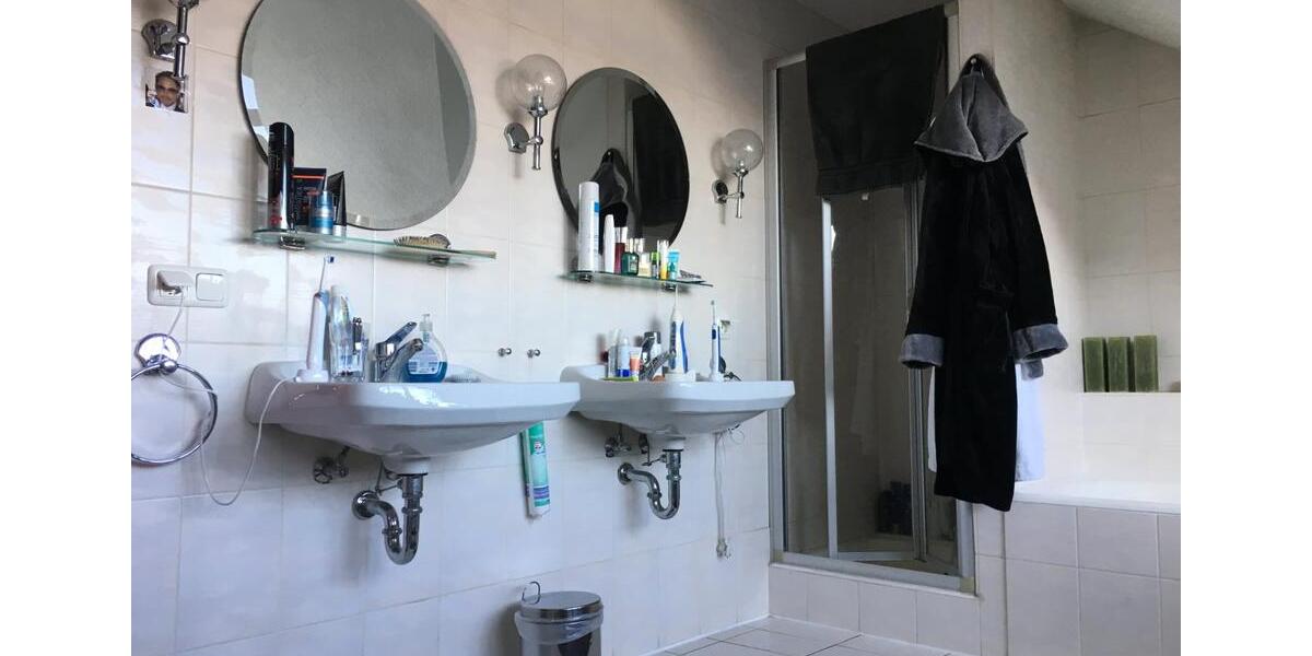 Dachgeschoßwohnung Kolitzheim - 5 Zimmer, 110 m&sup2;, 880&euro; | Angebot:24884524