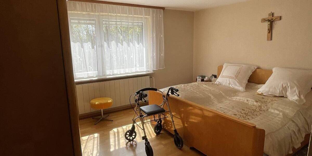 Einfamilienhaus Bad Kissingen - 9 Zimmer, 150 m&sup2;, 295.000&euro; | Angebot:26499531