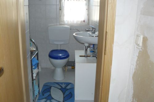 5-Zimmer-Mietwohnung in 97534 Hergolshausen zwischen Schweinfurt und Würzburg (ID 757) - Etagenwohnung Waigolshausen Waigolshausen | Angebot:23042637