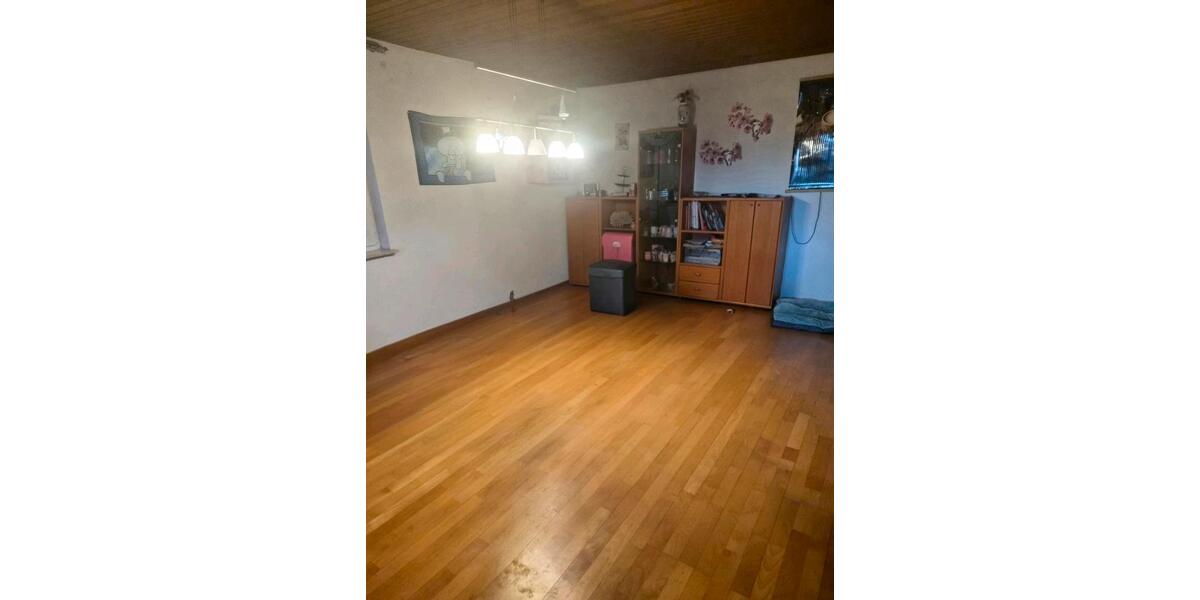 Einfamilienhaus Sulzfeld - 7 Zimmer, 208 m&sup2;, 209.000&euro; | Angebot:25870355