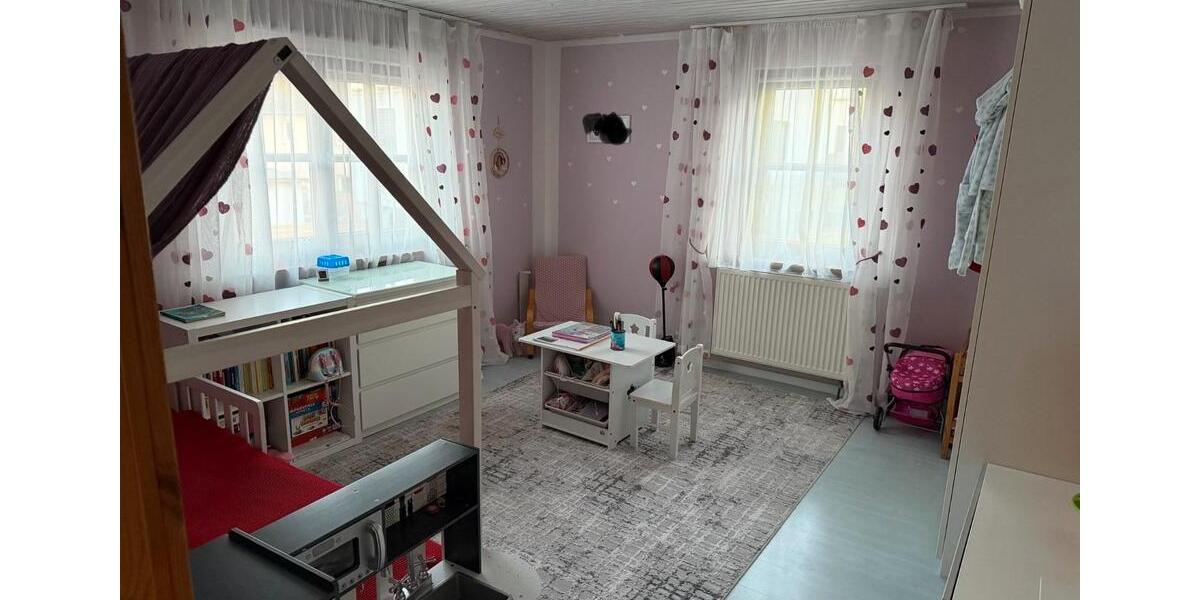 Etagenwohnung Rimpar - 4 Zimmer, 125 m&sup2;, 1.100&euro; | Angebot:26018667