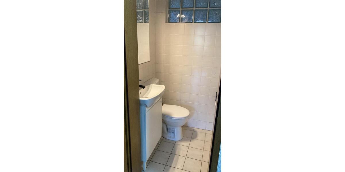 Erdgeschoßwohnung Sulzfeld - 4 Zimmer, 120 m&sup2;, 950&euro; | Angebot:25229438