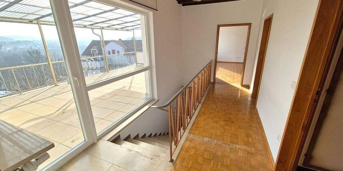 Einfamilienhaus Bad Kissingen - 6 Zimmer, 203 m&sup2;, 439.000&euro; | Angebot:25665267