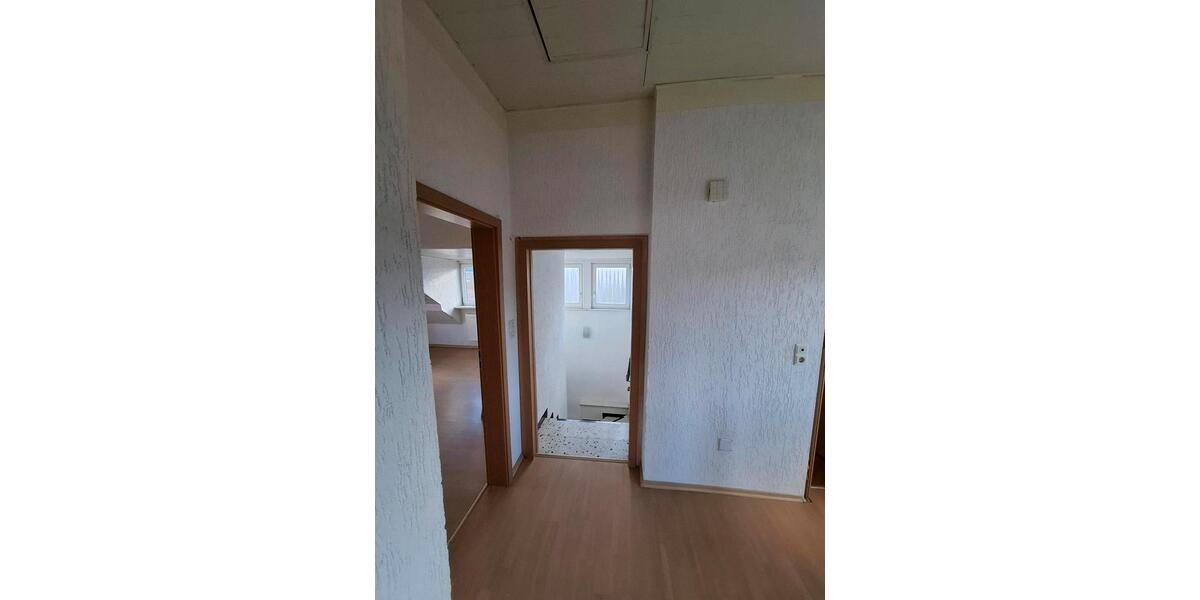 Etagenwohnung Sand am Main - 5 Zimmer, 128 m&sup2;, 1.450&euro; | Angebot:25945284