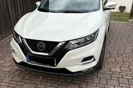 Nissan Qashqai 65.040 km 15.999 &euro; Oberwerrn 97464