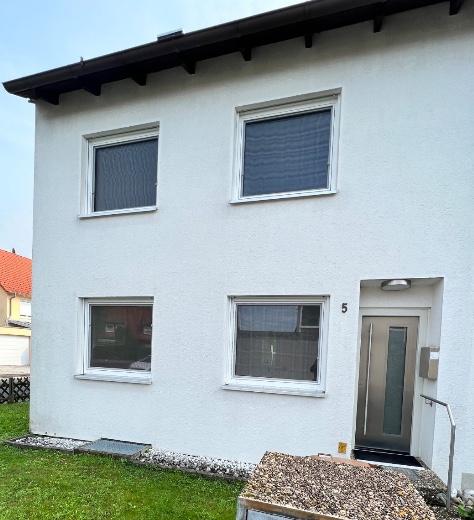 Reihenhaus Niederwerrn - 7 Zimmer, 156 m&sup2;, 398.000&euro; | Angebot:25299512