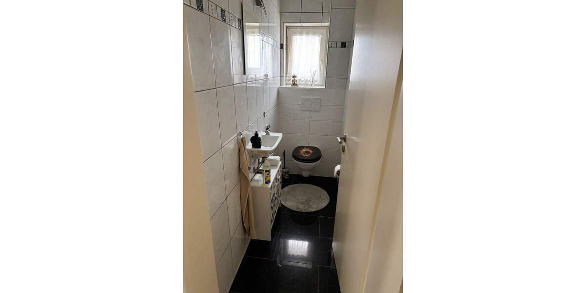 Etagenwohnung Volkach - 4 Zimmer, 98 m&sup2;, 930&euro; | Angebot:25777716