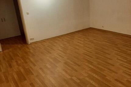 Wohnung Niederwerrn - 2 Zimmer, 65 m&sup2;, 650&euro; | Angebot:26032285