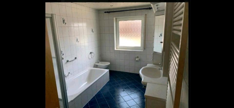 Erdgeschoßwohnung Grettstadt - 4.5 Zimmer, 120 m&sup2;, 1.500&euro; | Angebot:25905398