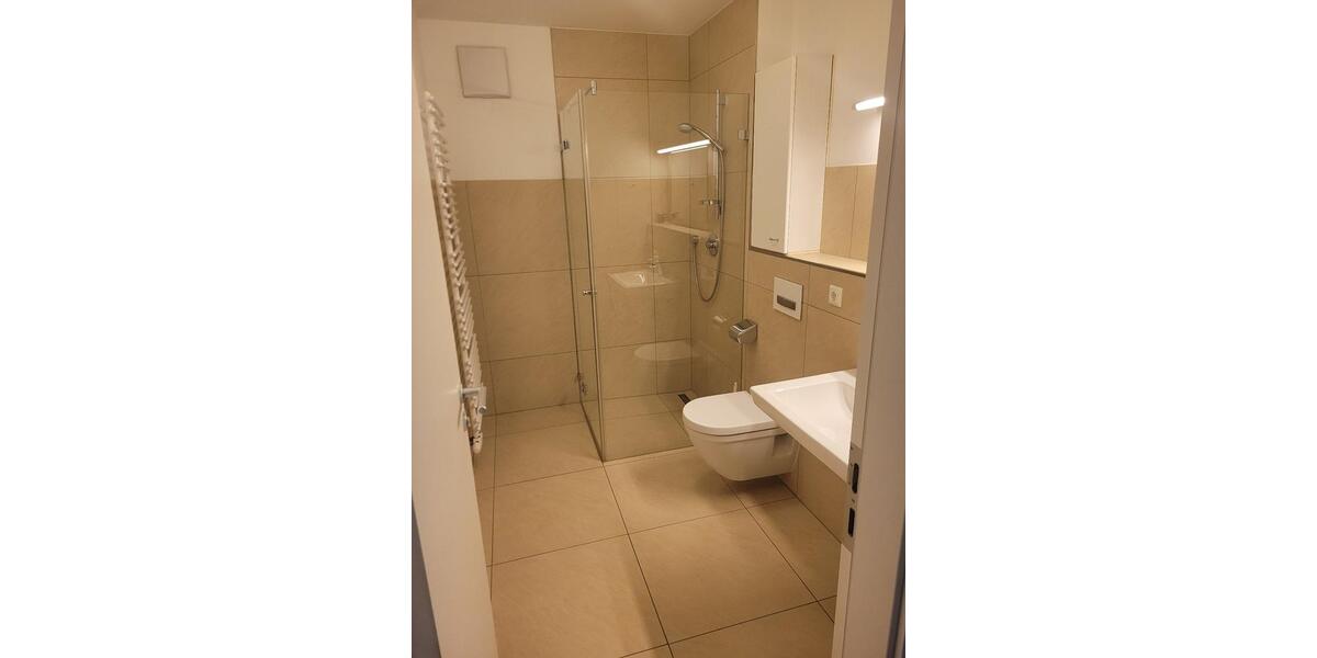 Etagenwohnung Schweinfurt Gartenstadt - 5 Zimmer, 173 m&sup2;, 1.900&euro; | Angebot:26004629