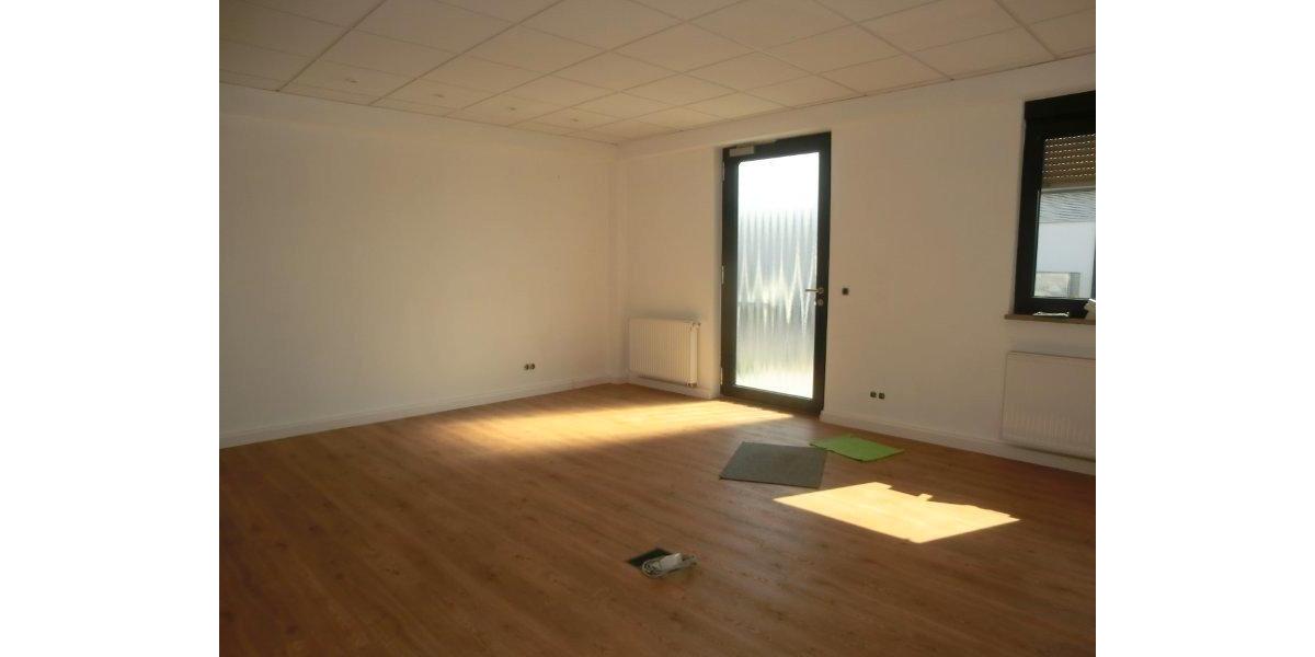 Gewerbeobjekt Werneck - 860&euro; | Angebot:26073698