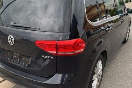 VW Touran 334.500 km 8.900 &euro; Haßfurt 97437