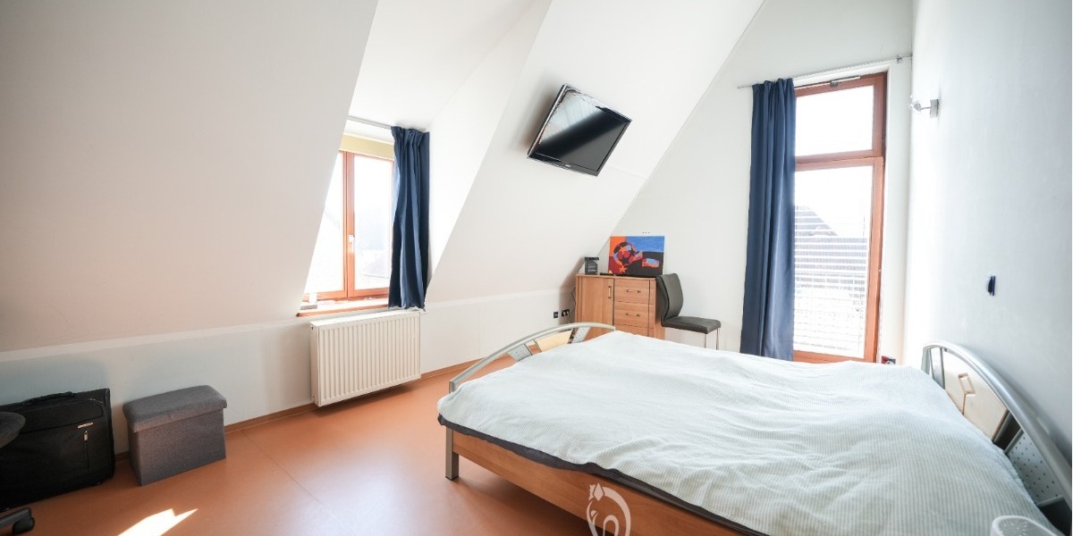 Traumhaftes Ensemble: Energieeffizientes (A) Einfamilienhaus mit Büro, großem Innenhof & Garten - Mehrfamilienhaus, Wohnhaus Fahr Fahr | Angebot:25907599