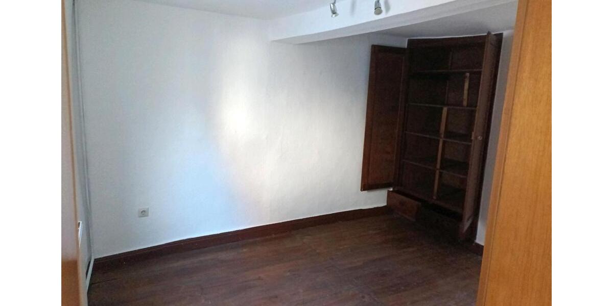 Einfamilienhaus Hammelburg - 9 Zimmer, 113 m&sup2;, 650&euro; | Angebot:25603624