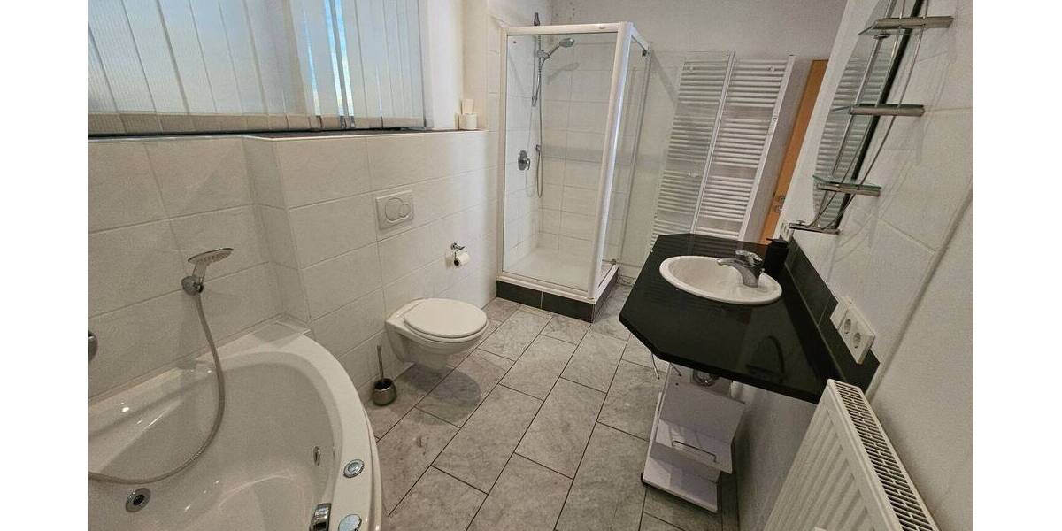 Etagenwohnung Bad Kissingen - 2 Zimmer, 104 m&sup2;, 220.000&euro; | Angebot:26015690